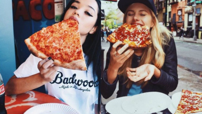 Kahvaltıda pizza yenir mi?