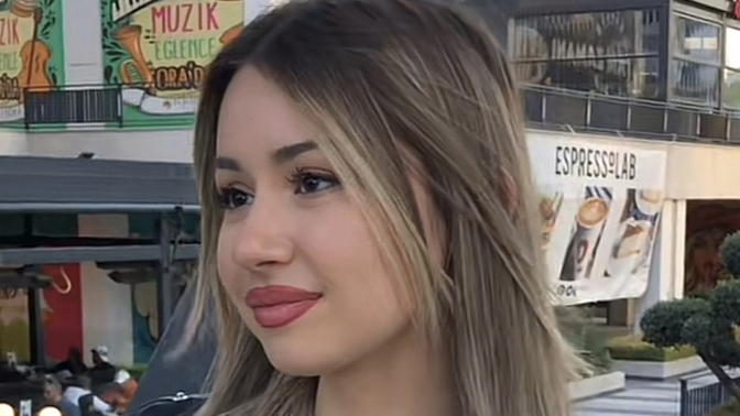 En güzel kız sarışın, kahve gözlü müdür?
