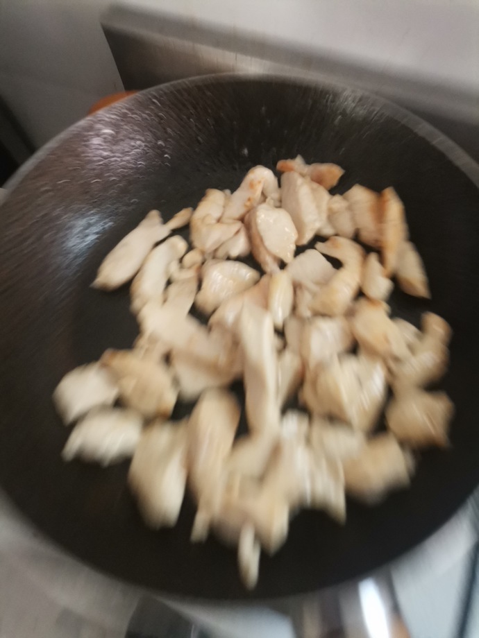 Maddiyatın önemli olmadığını söylediğimde bana hayalci diyenler oluyor, her şey maddiyat mıdır?