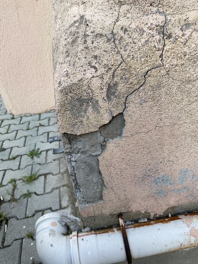 Sizce bu kolon çatlağından korkmalı mıyız?