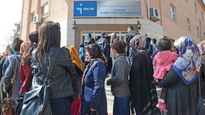 Asgari ücret alıyorum diye küçümsüyorlar, ülkede sadece ben mi asgari ücret alıyorum?