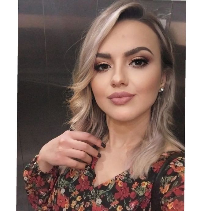 Sizce elbise üzerimde nasıl duruyor, güzel mi?