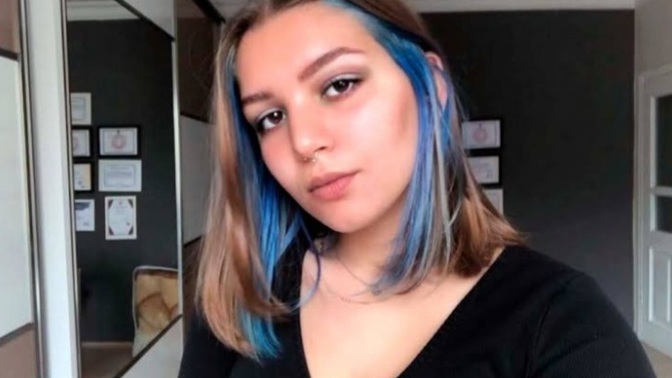 Kulak arkası saç boyama trendini nasıl buluyorsunuz?