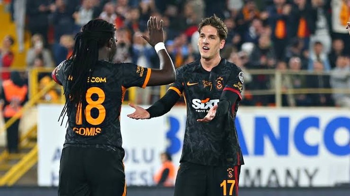 Durdurulamıyor! Galatasaray yenilmezlik serisini 13 maça çıkardı! Maçı nasıl buldunuz?