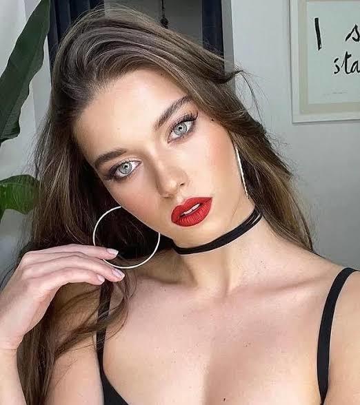 Asyalı kadınların abartıldıkları kadar güzel olmadığını düşünüyorum sizce de öyle değil mi?