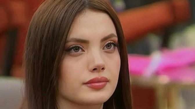 Sizce bu kız abartıldığı kadar güzel mi?
