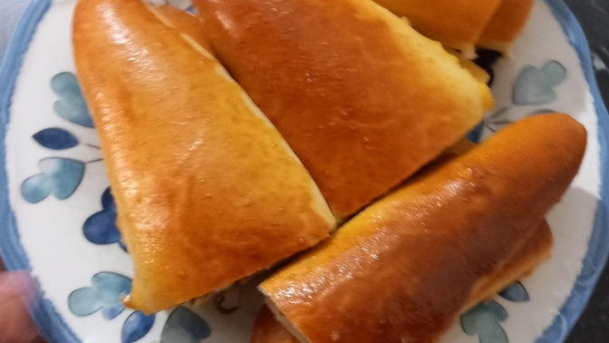 Kıymalı pide yaptım olmuş mu acıkan kola alsın en büyüğünden gelsin?