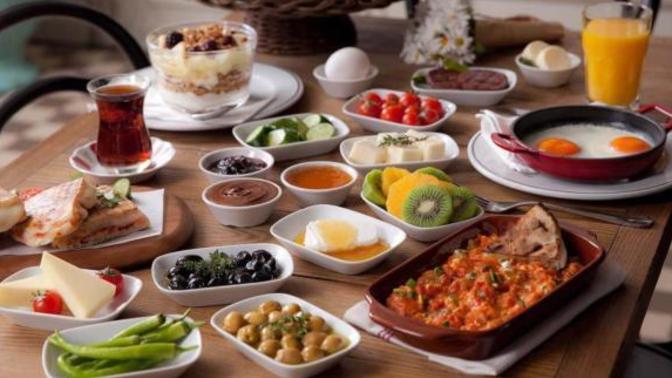 Genellikle hangi saatlerde kahvaltı yaparsınız?