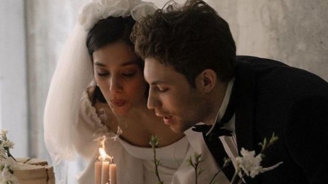 Sevgilinizle evlenme kararı aldınız ama evlilik sözleşmesi imzalamak istedi. Ne tepki verirsiniz?