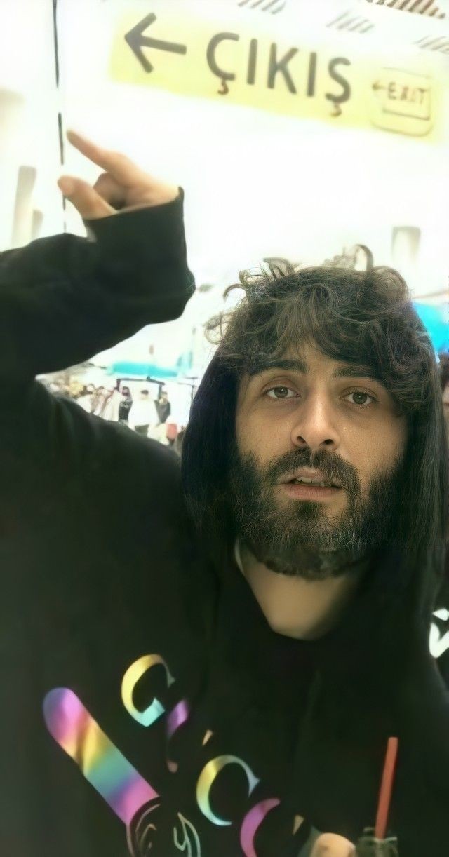 Dedikleri ile yaptıkları tutmayan insanlar hakkında ne düşünüyorsunuz?