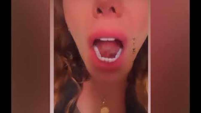 Akrep Burcu erkeği öpüşmeyi bilmiyor mu?