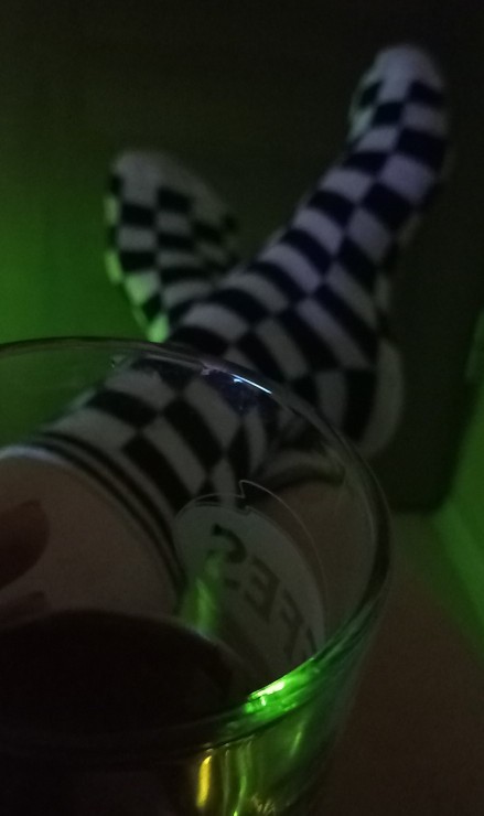 Çorap giyer misiniz haydı herkes coraplarını atsın bakalım kımınkı daha ponçiiikkk?