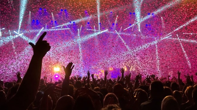 Hangi sanatçının konserini en önden izlemek isterdiniz?
