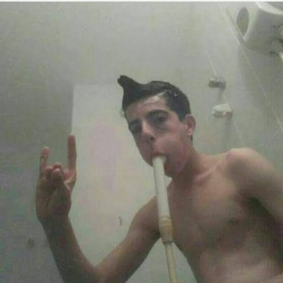 Kimseler görmüyorken ya da kendi başınıza kaldığınızda abuk subuk hareketler yapıyor musunuz?