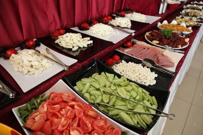 Açık Büfe kahvaltı mı güzel yoksa Serpme kahvaltı mı?