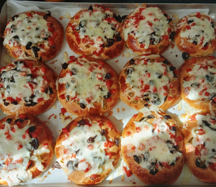 Sabahları saatin alarmı yerine en iyi alarm mutfaktan gelen mis gibi poğaça ve börek kokuları olabilir mi?