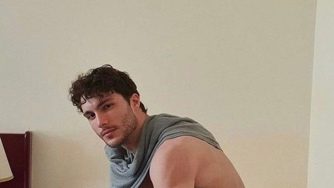Bu adam ideal erkek tipinize uyuyor mu?