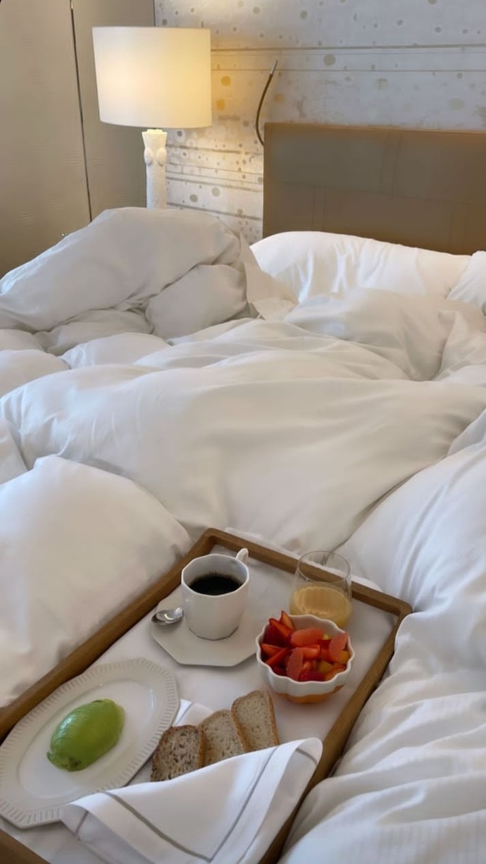 ... 🍓🍓🥑☕🍓😛😍😍😍