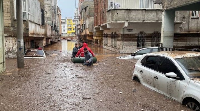 Deprem bölgesinde yaşanan sel felaketinde can kaybı 15e yükseldi! 2023 yılından ümidi kesen tek ben miyim?