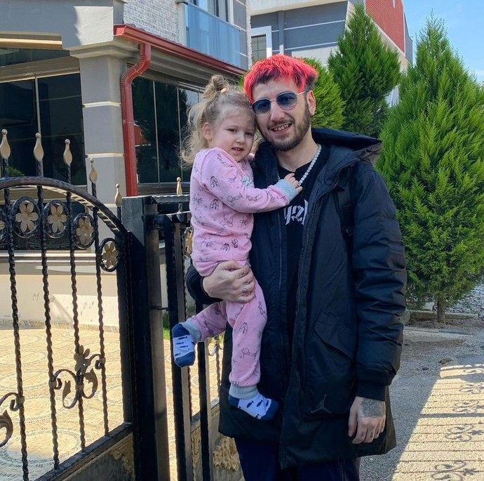 Erkeklere boyalı saçlar yakışıyor mu?