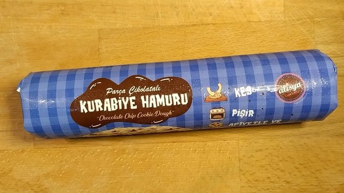 Dondurulmuş hamur işi ürünleri pişirip kendim yapmışım gibi arkadaşlarıma götürüyorum. Sizce hazır ürün olduklarını anlarlar mı?