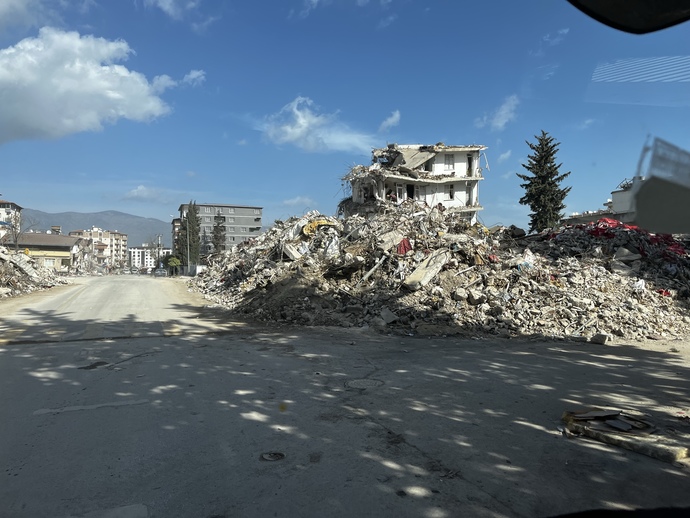 Deprem bölgesindeyim soruları alayım?