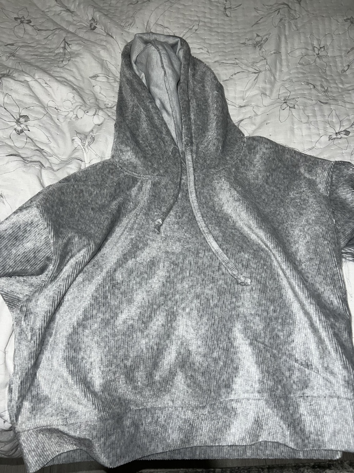 Sizce bu sweat çok mu spor? İşe giderken kot pantolon üstüne giyilir mi?