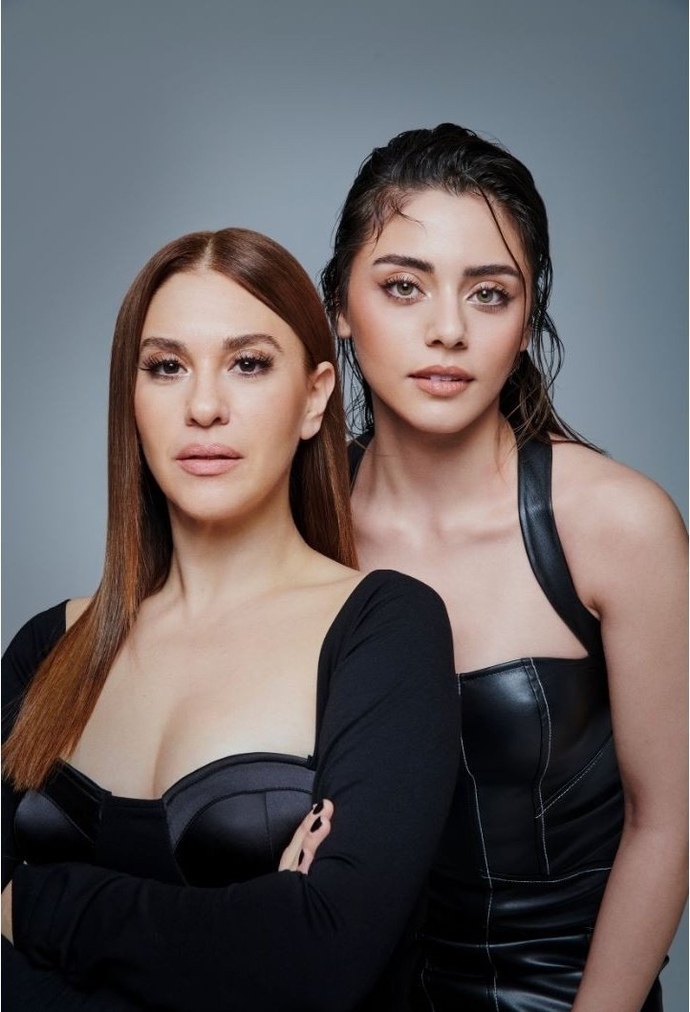 Sıla Türkoğlu ve Evrim Alasya’nın fotoğraf çekimleri sizce de çok güzel olmamış mı? ❤️