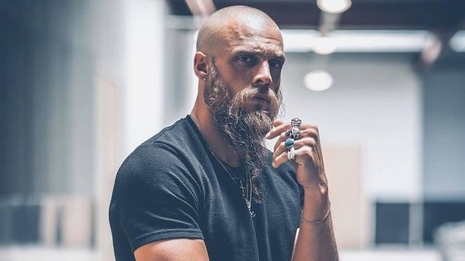 Kel erkek çekiciliği diye bir şey var mı?
