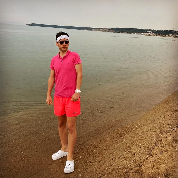 Pembe renk giyinir misiniz?