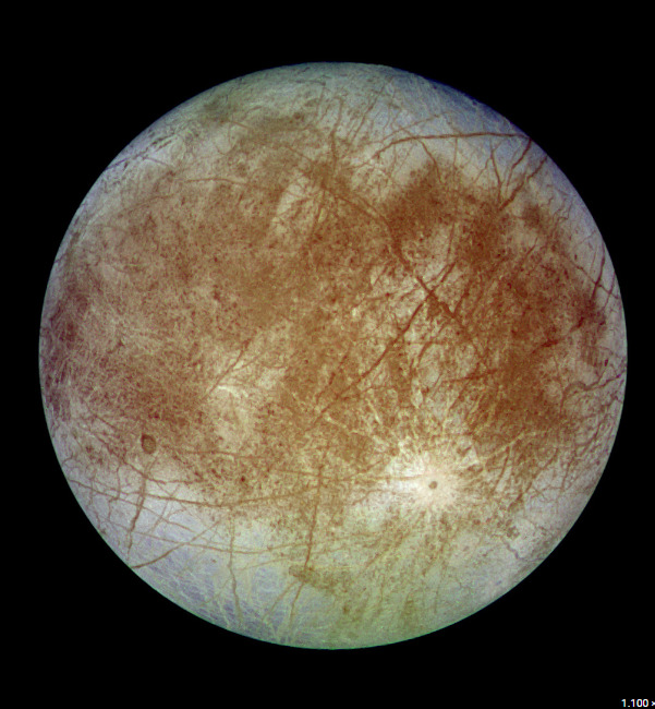 NASA, Juno uzay aracı tarafından yakalanan Jüpiterin uydusu Europanın yeni görüntülerini yayınladı?