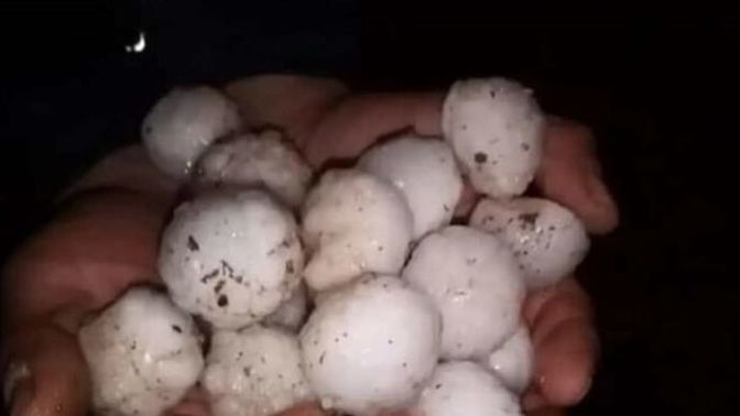 Kilis'te ceviz büyüklüğünde dolu yağdı. Hiç böylesine denk geldiniz mi?