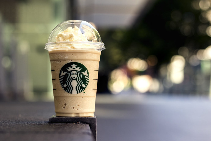 Starbucksta 2018de 13 TL olan White Chocolate Mocha bugünlerde 54 TL olmuş! En son ne zaman White Chocolate Mocha içtiniz?