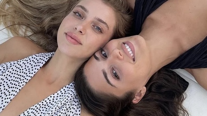 Hande Erçel ve kardeşi Gamze Erçel birbirine benziyor mu?