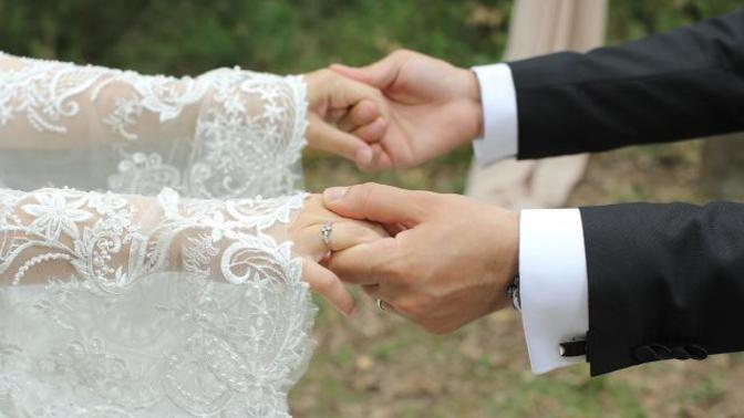 Evleneceğiniz kişinin isminin baş harfini söyleyeyim mi?