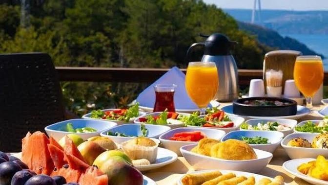 Pazar kahvaltısının tadı evde mi dışarıda mı daha güzel olur?