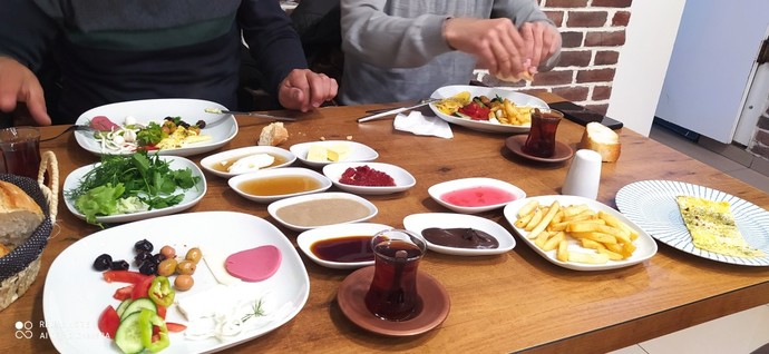 Kahvaltı yapmayı sever misiniz?
