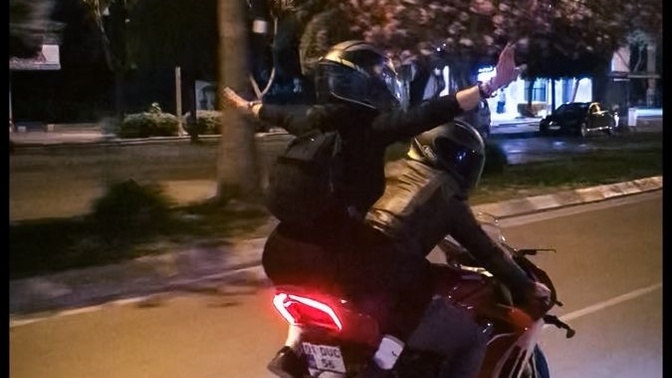 Konuştuğunuz kişinin size pat diye güvenmesini mi beklersiniz?