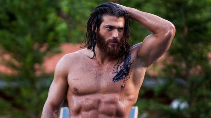Can Yaman aşırı yakışıklı değil mi?