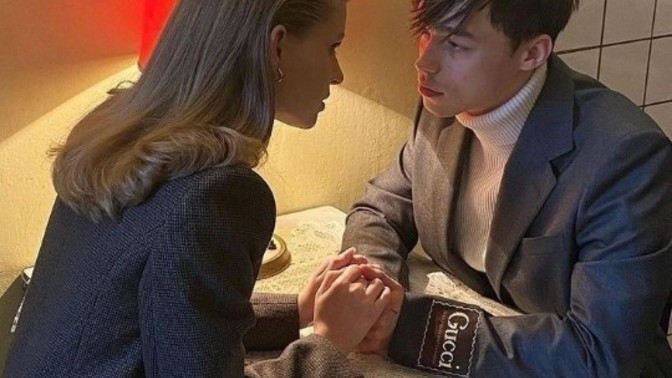 Eski sevgilin ile arkadaşın görüşmeye devam edebilir mi?