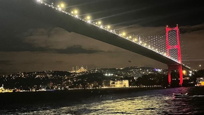 Ateşi bulan ilk kişi sizsiniz, neyi yakarsınız?