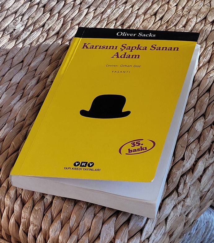 Bir doktorun karşılaştığı sıradışı vakaları konu alıyor. Ilgisini çekenlere öneririm.