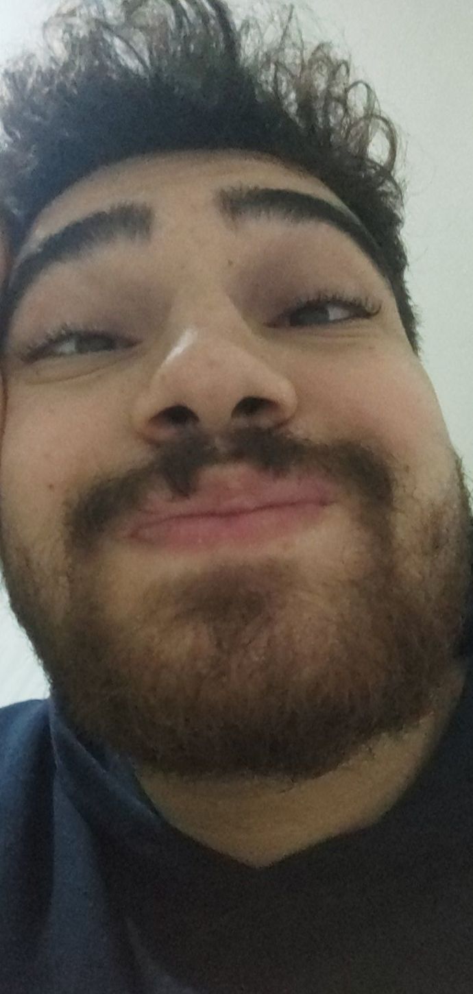 Deli saçması fotolar çeker misiniz?