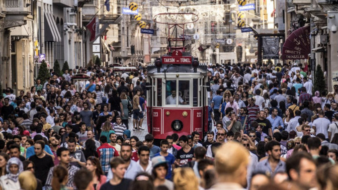 Dünyanın En Mutlu Ülkeleri listesinde geçen yıl 112. sırada yer alan Türkiye, bu yıl 102. sıraya yükseldi. Ne oldu da yükseldik?