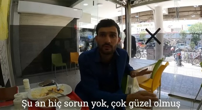 Afganistan'ın yeni başbakanı işe bisikletle gidip geliyor sizce bizde de böyle güzel manzaralar olur mu?