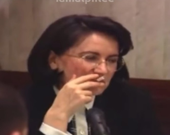 Uzaklara daldığınız oluyor mu?