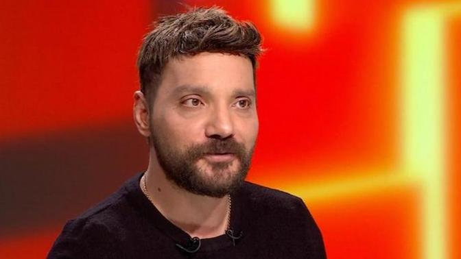 Oğuzhan Uğur, "dört partiden milletvekilliği teklifi aldım" dedi. Sizce siyasete atılmalı mı?