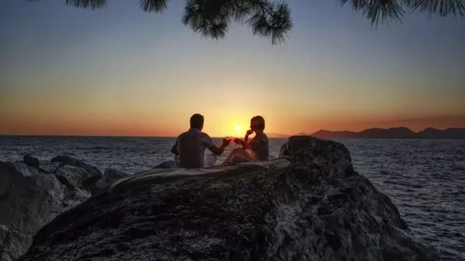 En romantik tatil sana göre hangisi?