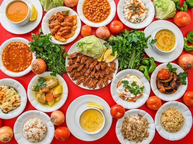Ev yemeklerini mi yoksa fast food mu tercih edersiniz?