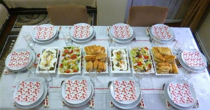 Pandemi döneminde askıya alınan iftar yemeği misafirlikleri bu sene olur mu?